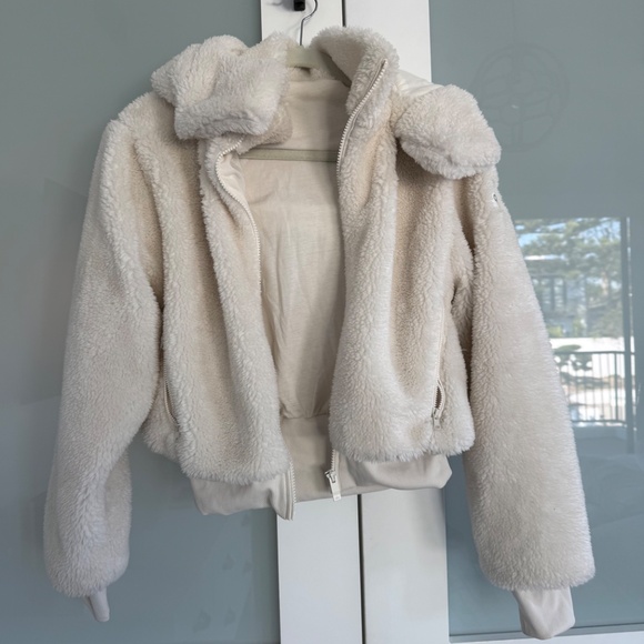 Alo Ivory Foxy Sherpa Jacket XS - Picture 2 of 4